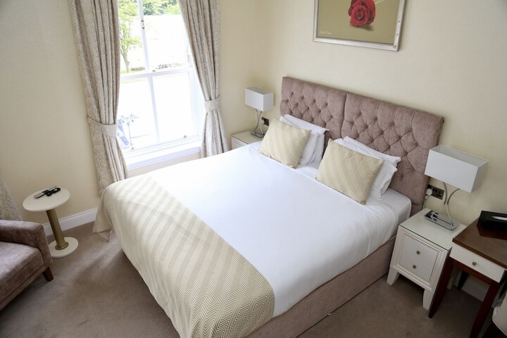 Room 34 of 65