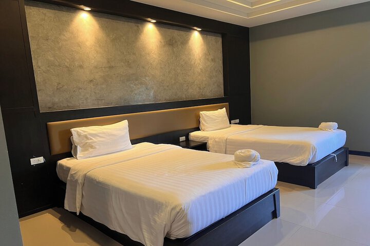 Room 25 of 46