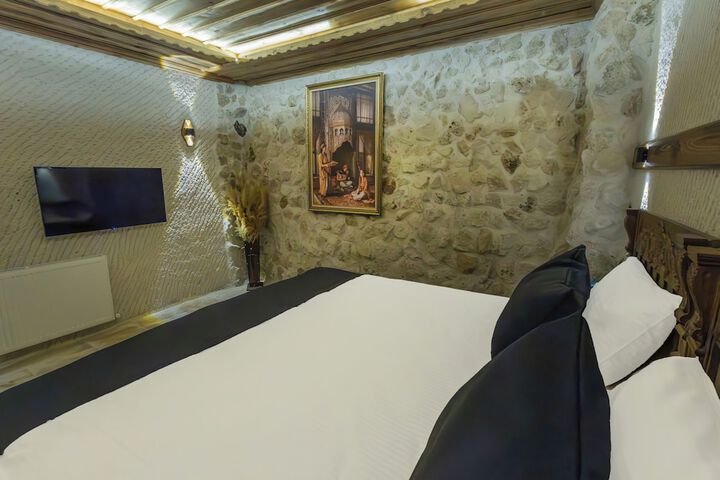 Room 26 of 48