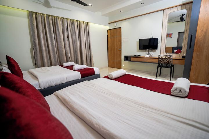 Room 6 of 24