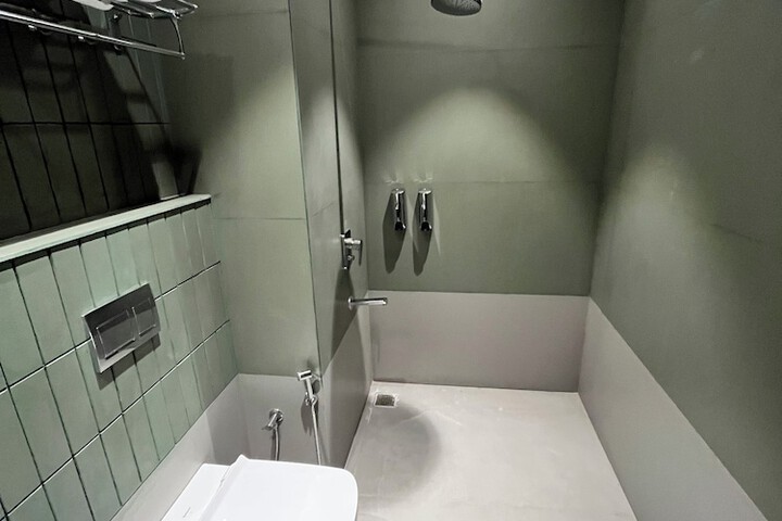 Room 13 of 23