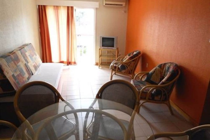 Room 15 of 37