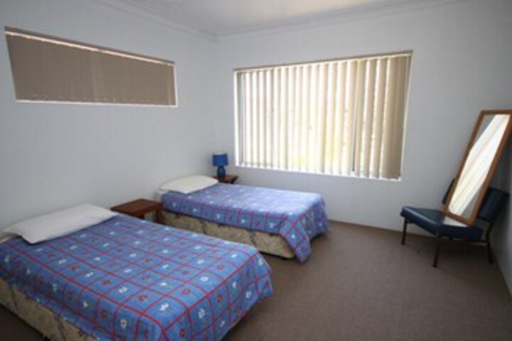 Room 11 of 12
