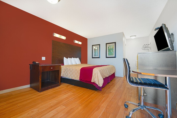 Room 9 of 30