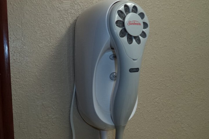 1 King Bed (15 of 17)