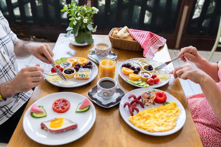 Breakfast/Coffee Service 119 of 132