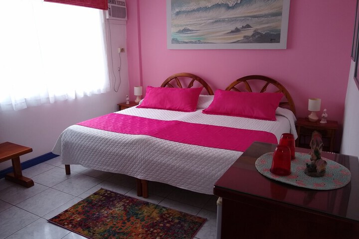 Room 26 of 76