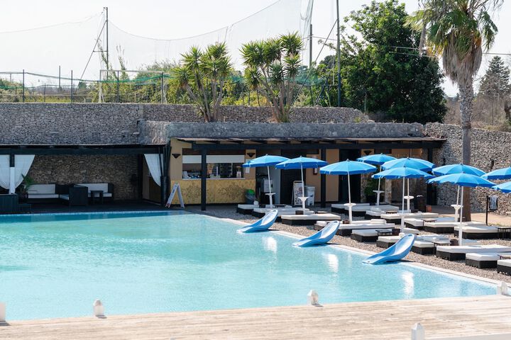 Hotel with Pool