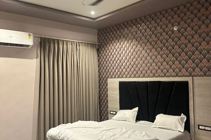 The Black Eagle Resort