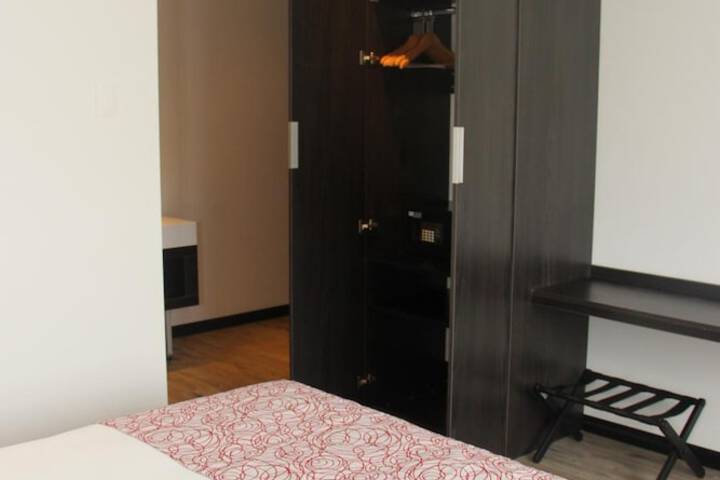 Room 13 of 74