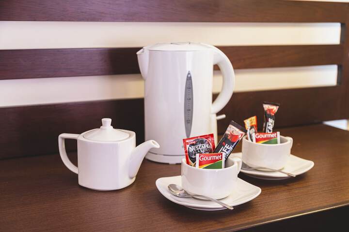 Breakfast/Coffee Service 24 of 36