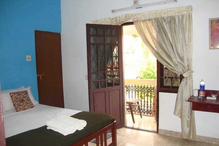 Room 2 of 51
