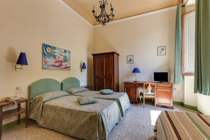 Room 10 of 47