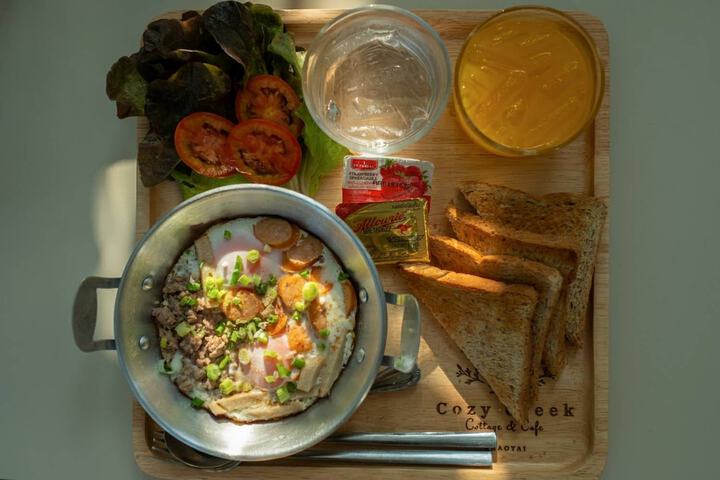 Breakfast/Coffee Service 7 of 10