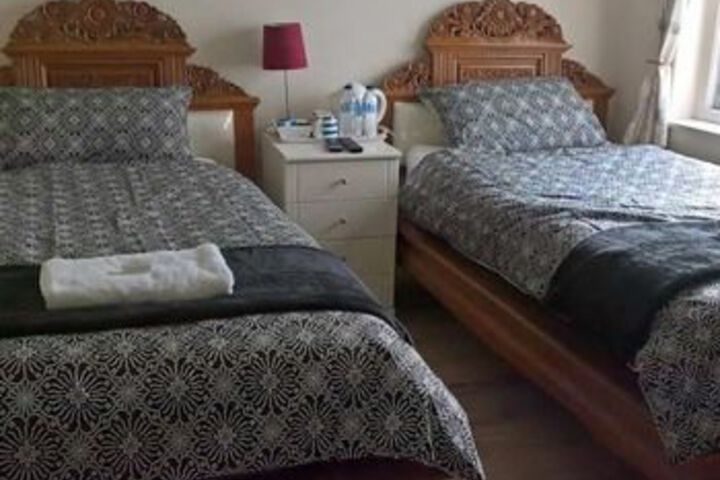 Room 9 of 15