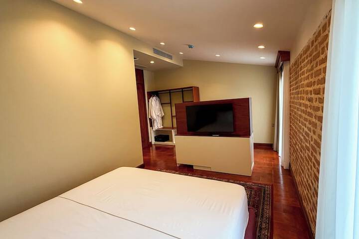 Room 89 of 96