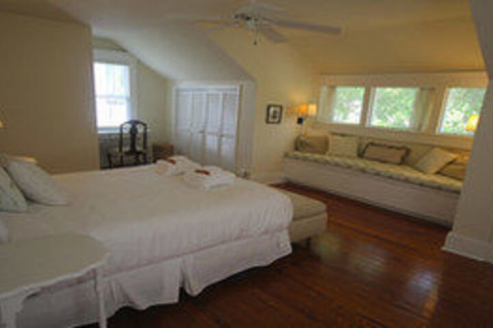 Room 30 of 137
