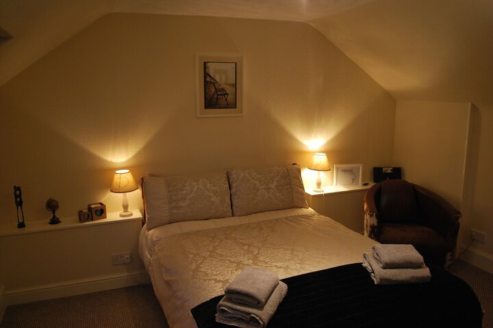 Room 11 of 17