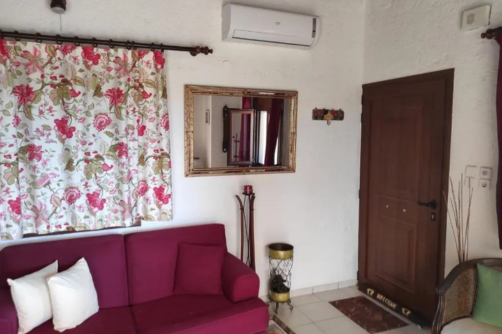 Room 5 of 15