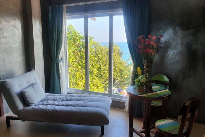 Room 16 of 60