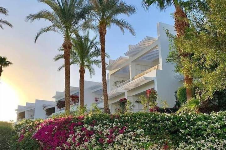 Hotel Exterior 126 of 126