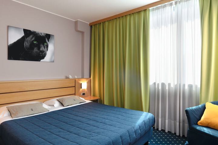 Room 22 of 63