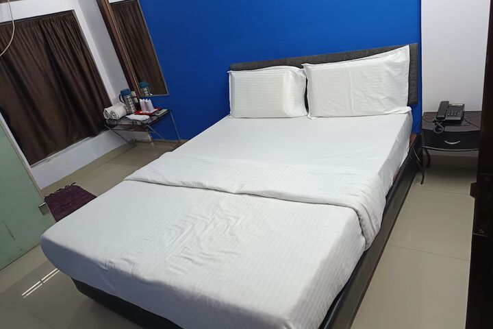 Room 14 of 49