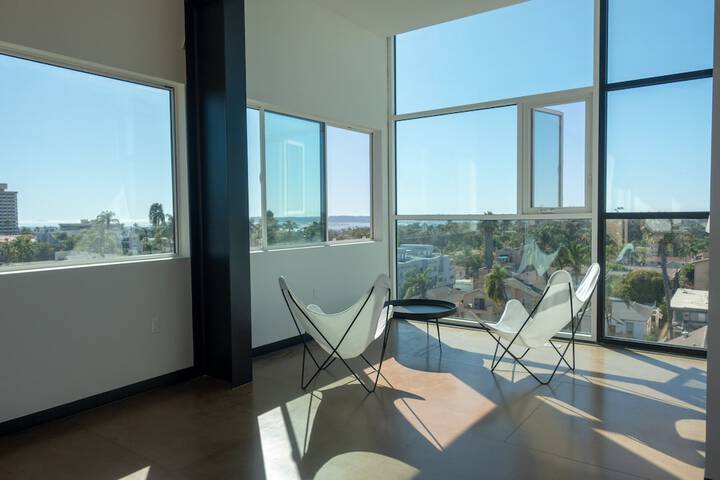 Hotel Interior 106 of 111