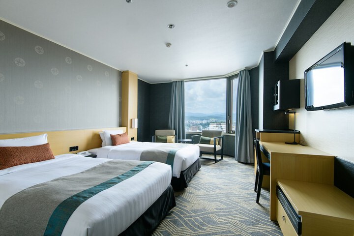 Room 14 of 103