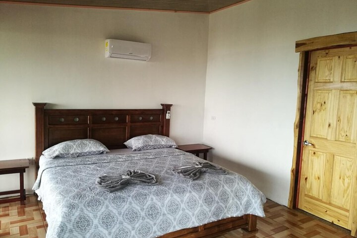 Room 10 of 44