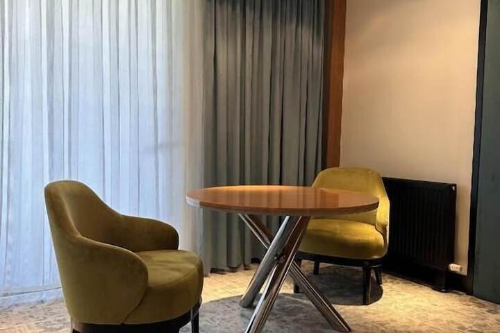 Room 12 of 49