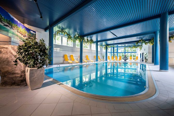Pool Hotel