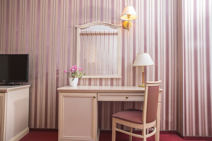 Room 28 of 59