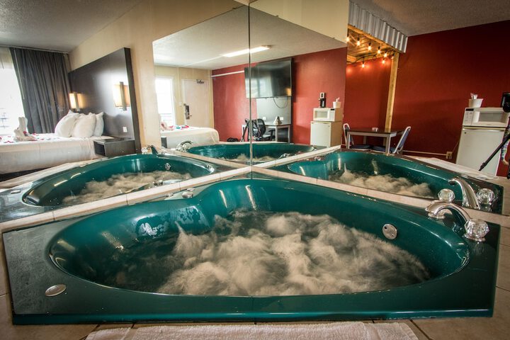 1 King Bed Pet Friendly Accessible (90 of 90)