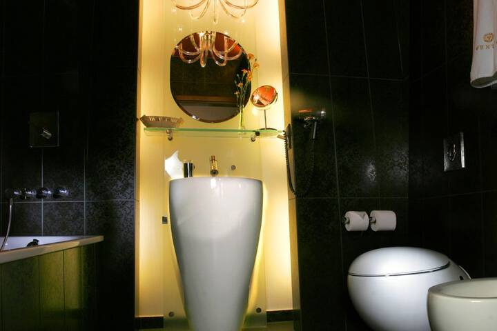 Bathroom Interior Photo