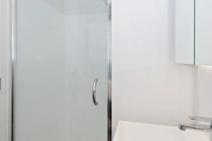 Room 9 of 10