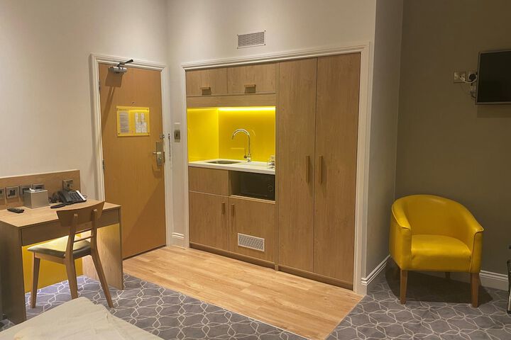 Room 5 of 20