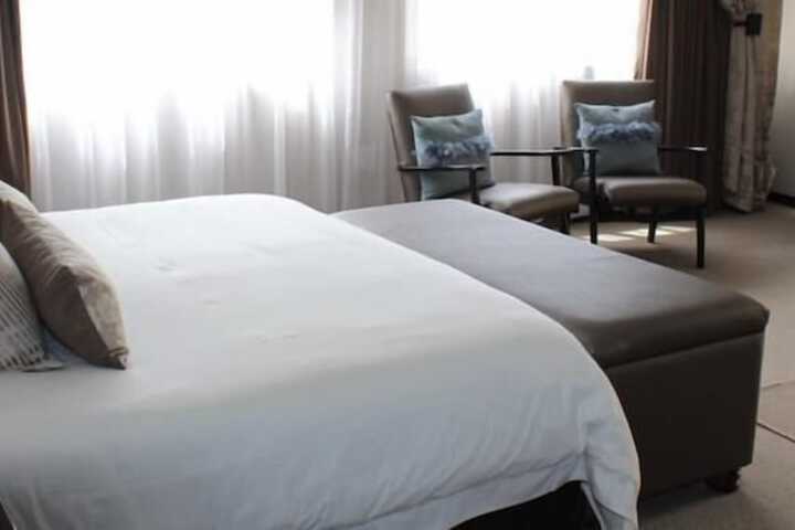 Room 4 of 24