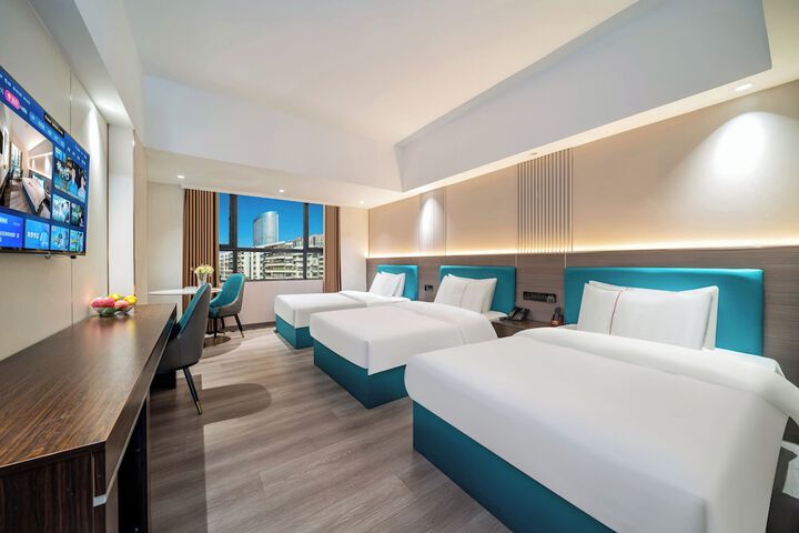 Room 8 of 41