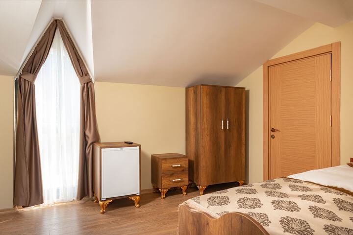 Room 20 of 35