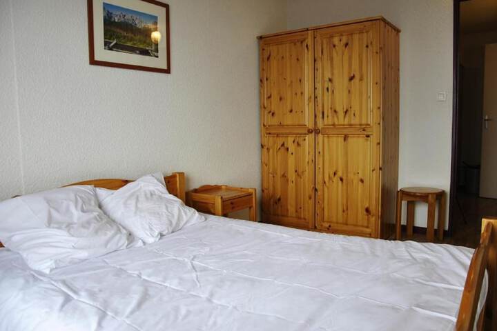 Room 8 of 41
