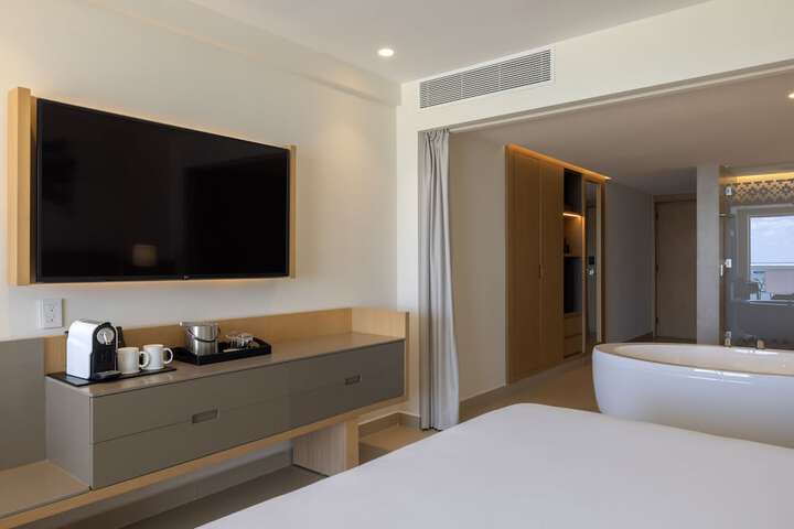 Room 34 of 98