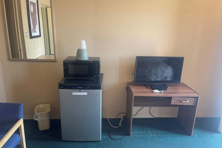 Room 15 of 35