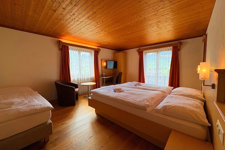 Room 7 of 62