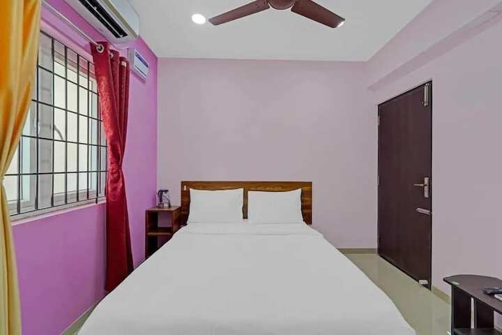 Room 3 of 7