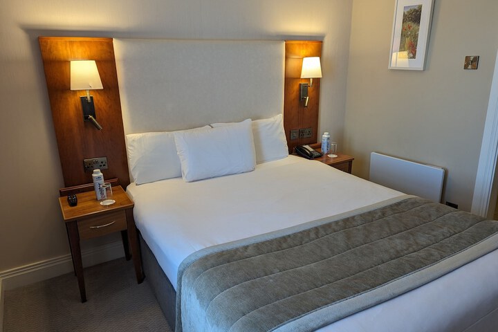 Room 48 of 70
