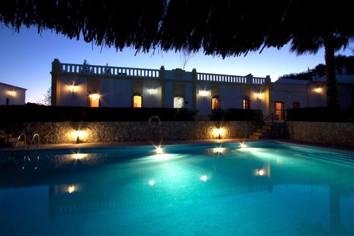 Hotel Pool