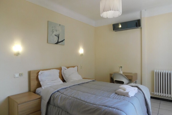 Room 3 of 5