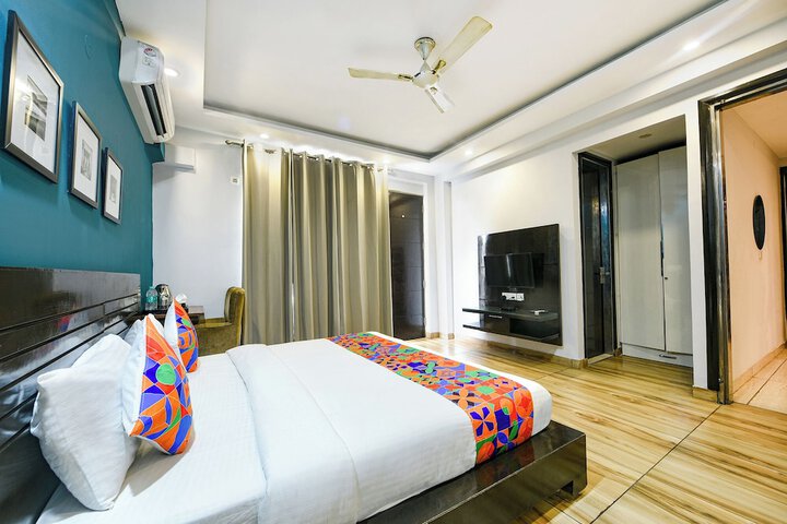 Room 28 of 39