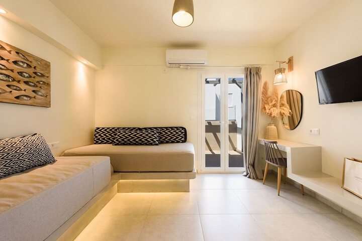 Room 34 of 144